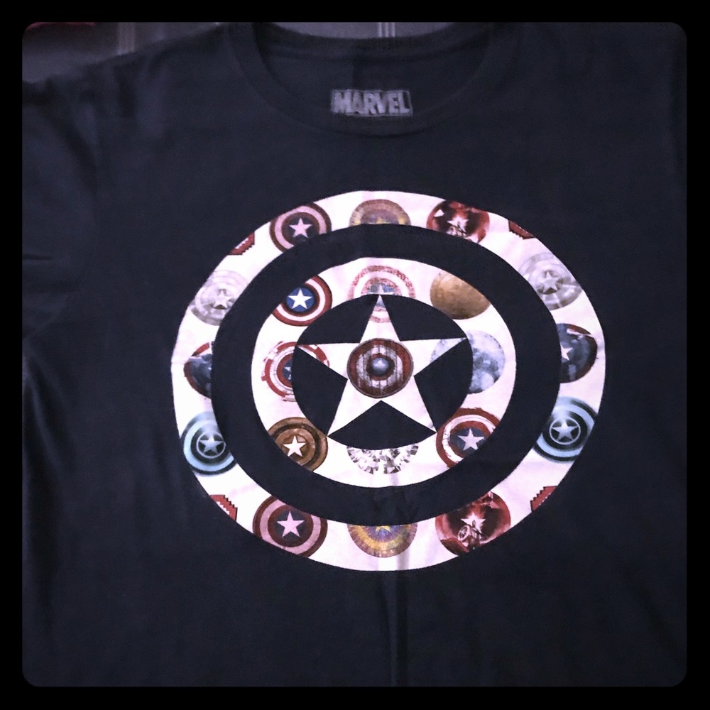 Marvel comics Captain America tee
